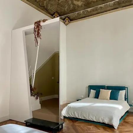 Mirror Apartman *